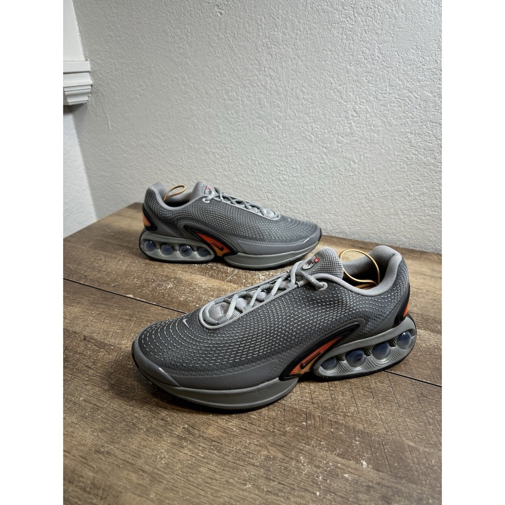 Nike Air Max DN Particle Grey Black Smoke Grey Sneakers DV3337-004 Men's Size 11 - Picture 2 of 7